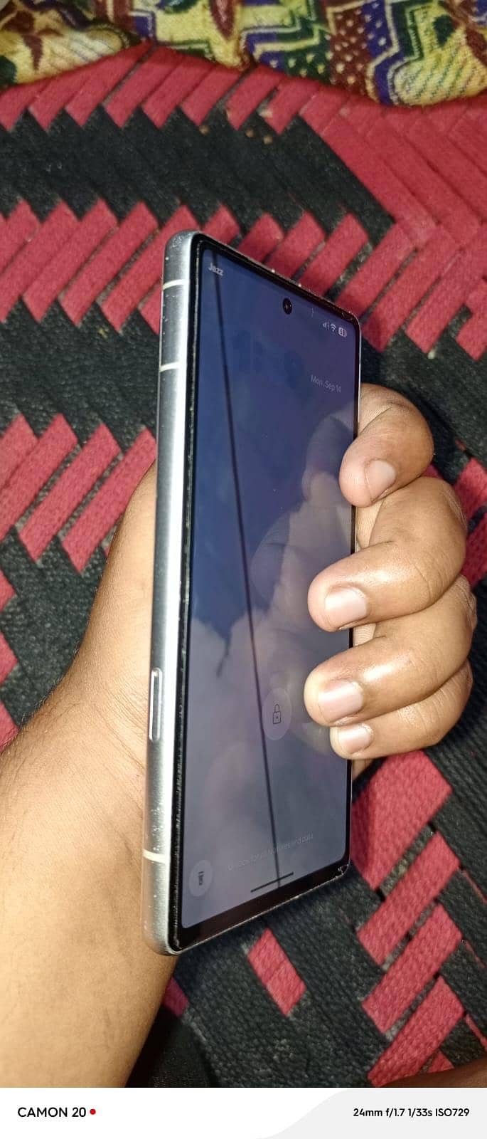 Google Pixel 7a 1