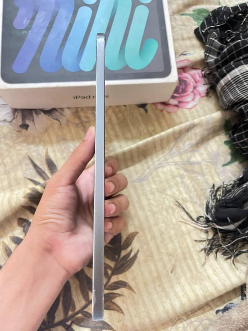 Ipad mini 6 with box 6