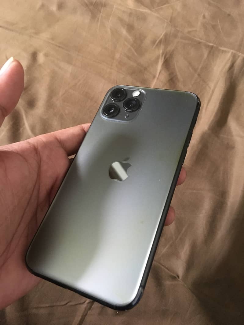Apple iPhone 11 Pro 2