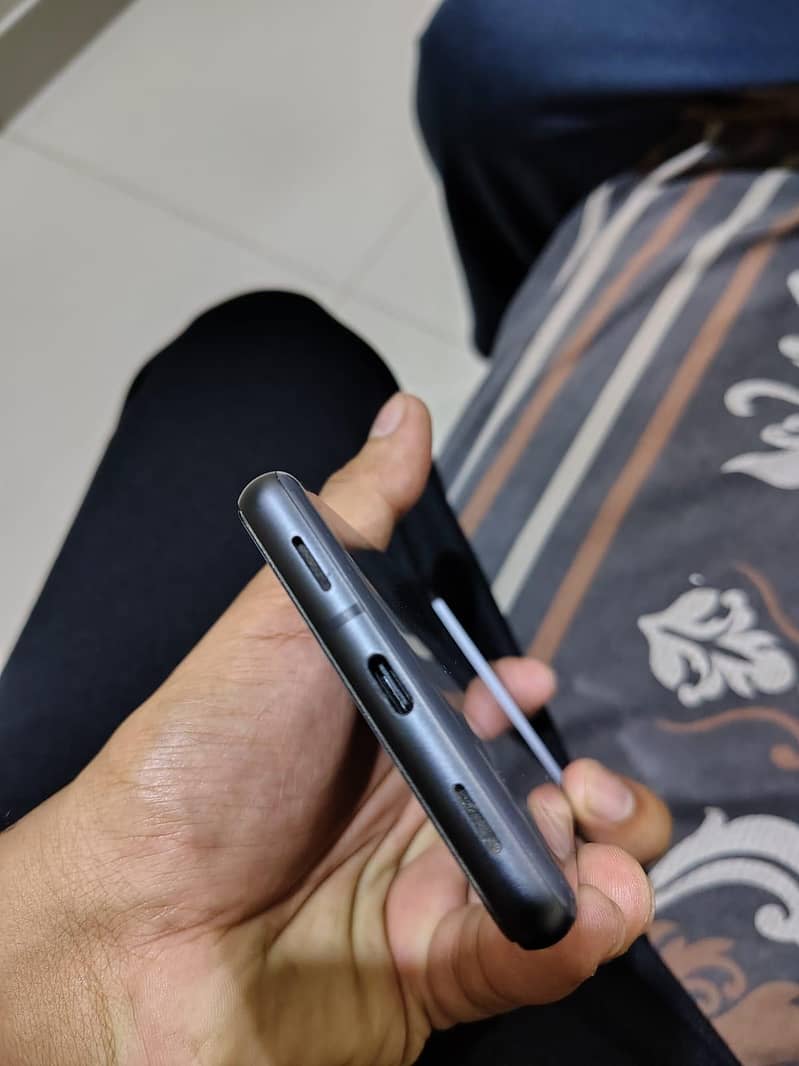 Google Pixel 7a 4