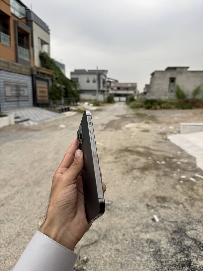 Apple iPhone 13 Pro Max 7