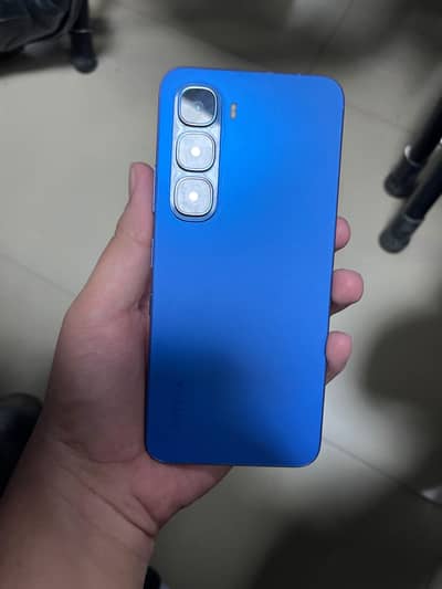 Infinix hot 60i (6+6 /128 )