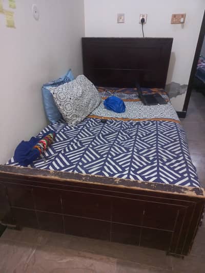 Single bed for sale