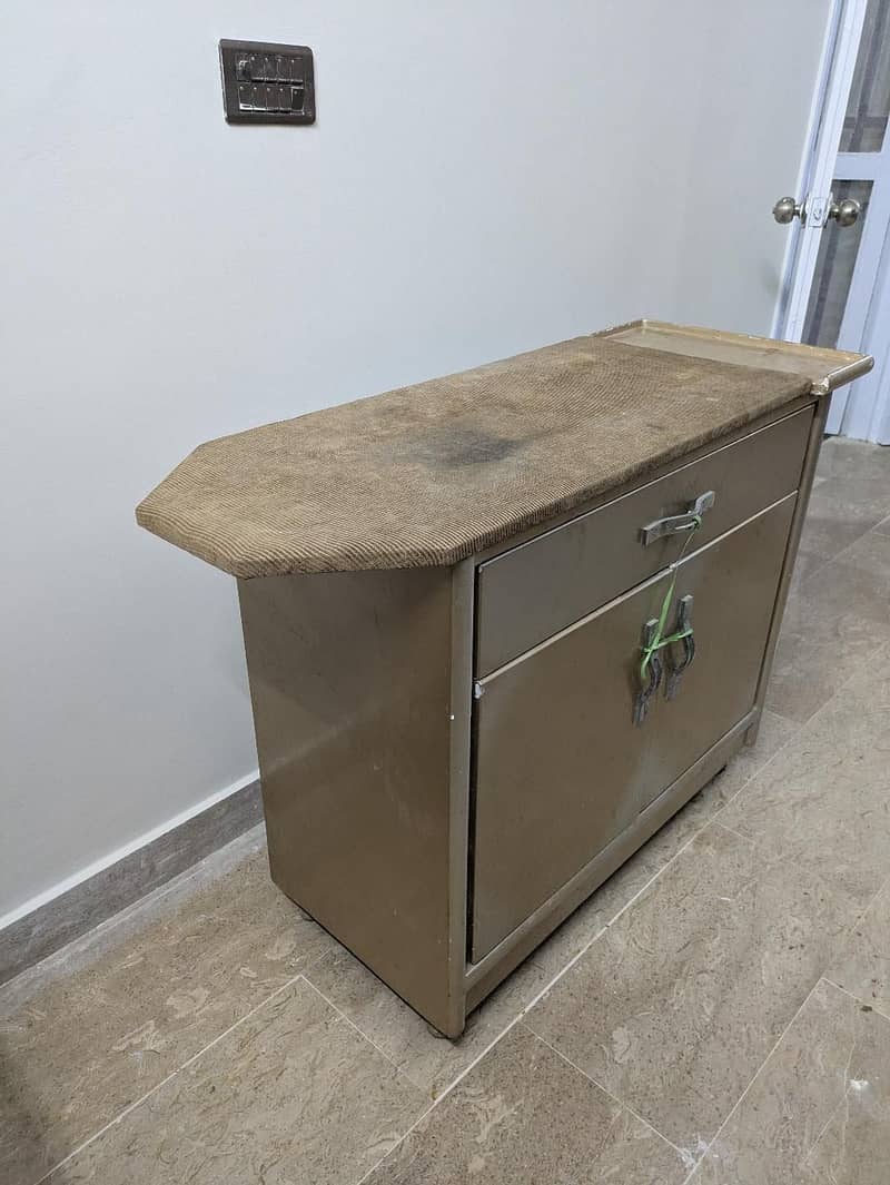 Iron Table 0