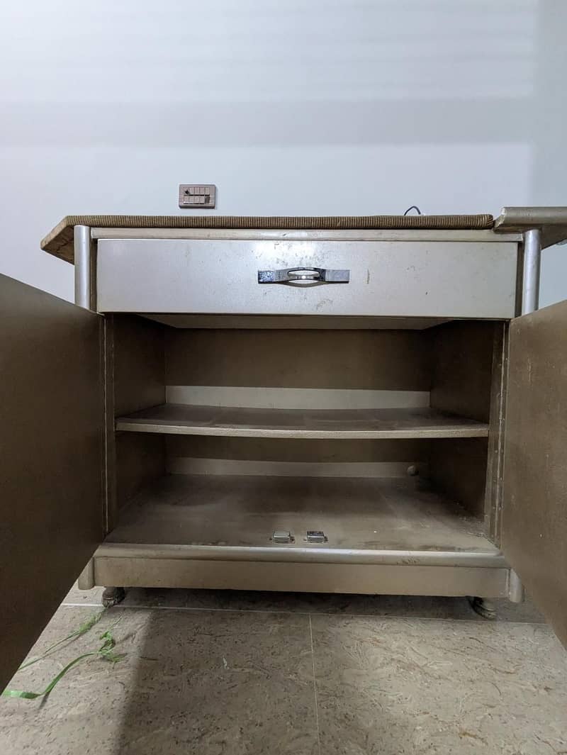 Iron Table 4
