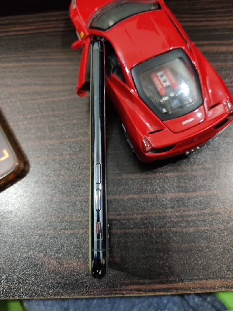 Apple iPhone 11 Pro 3