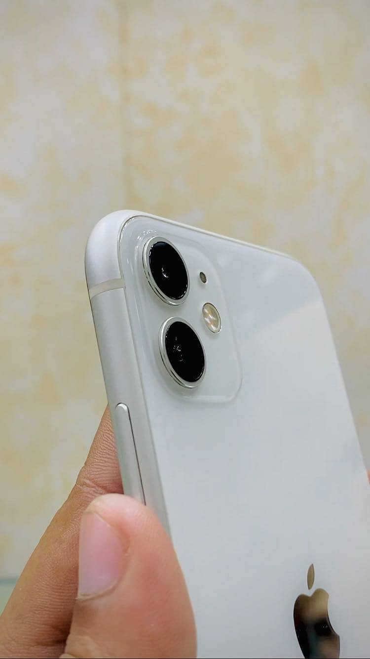 Apple iPhone 11 2