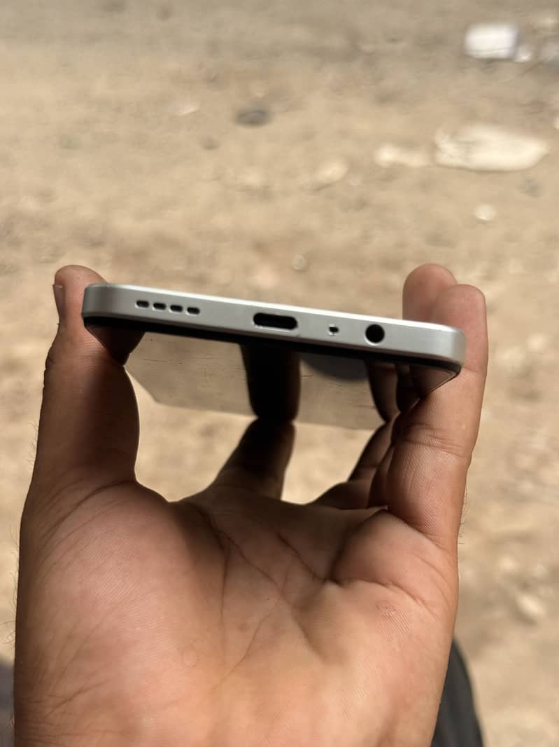 Realme C71 4