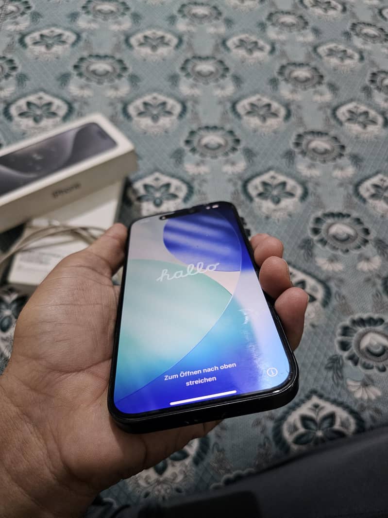 Apple iPhone 15 Pro 8