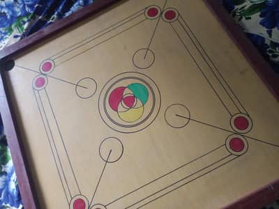 Carrom Board Full Size 32 × 32 inches (81 × 81 cm)