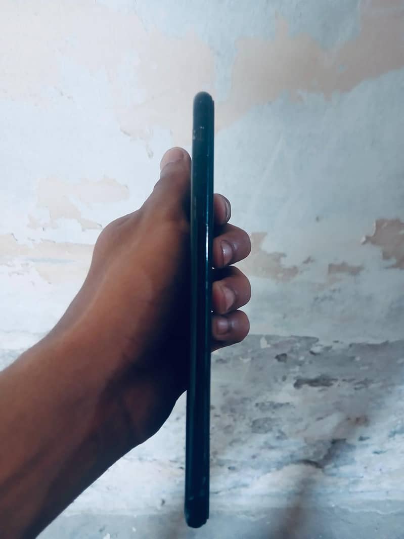 Apple iPhone 7 Plus 1