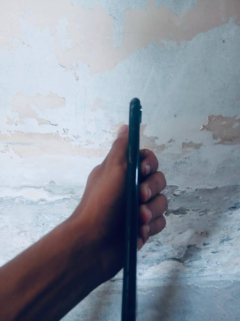 Apple iPhone 7 Plus 4