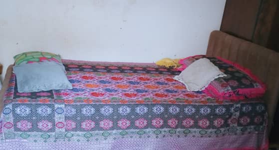 urgent sale single Bed