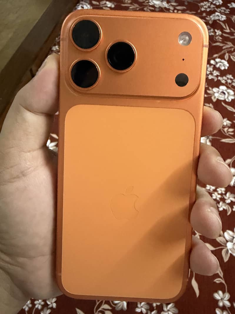 Apple iPhone 17 Pro Max 1