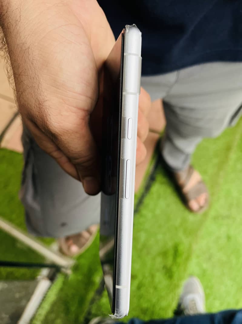 Google Pixel 7a 1