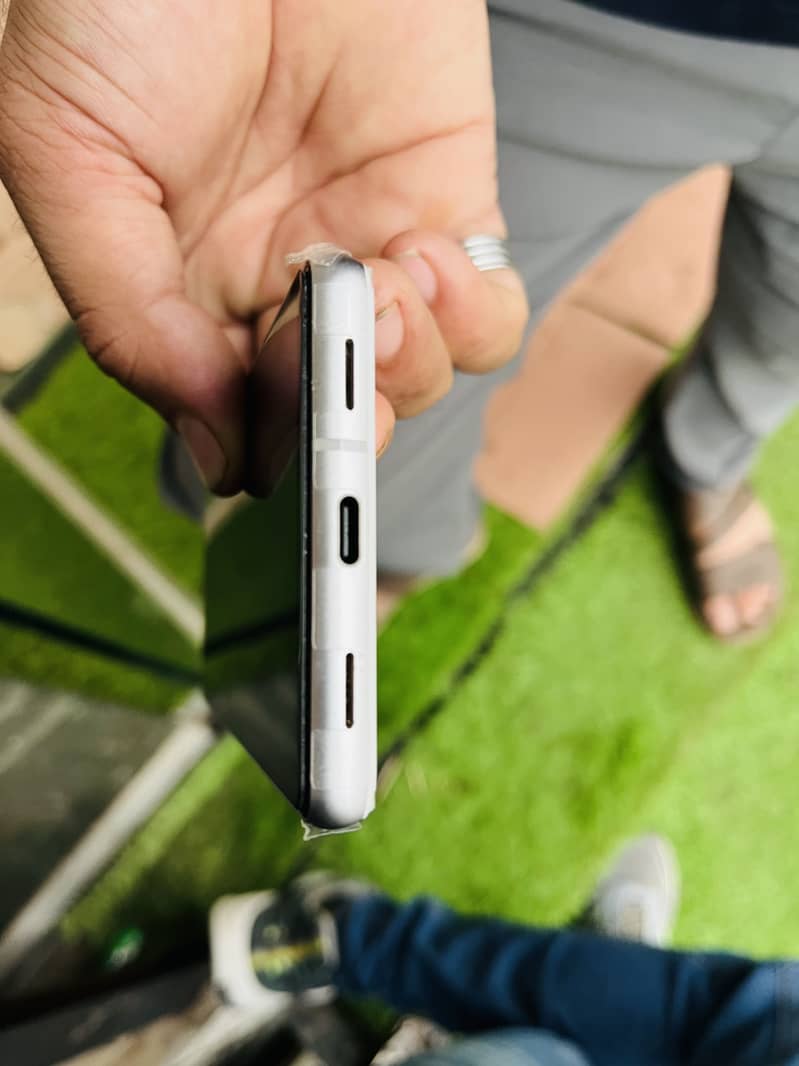 Google Pixel 7a 6