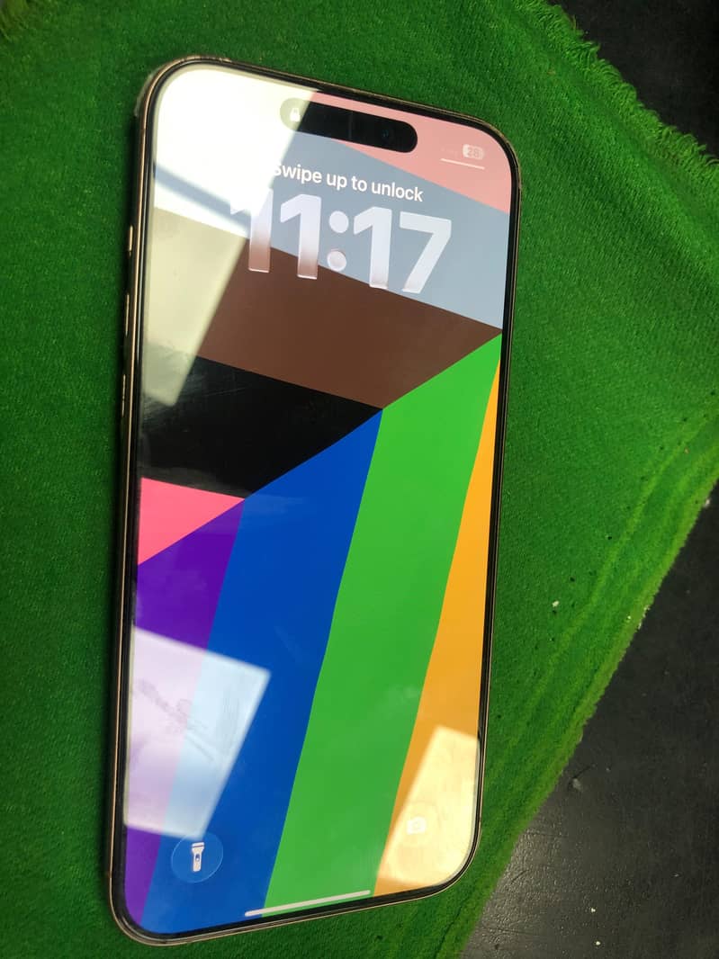 Apple iPhone 16 Pro Max 1