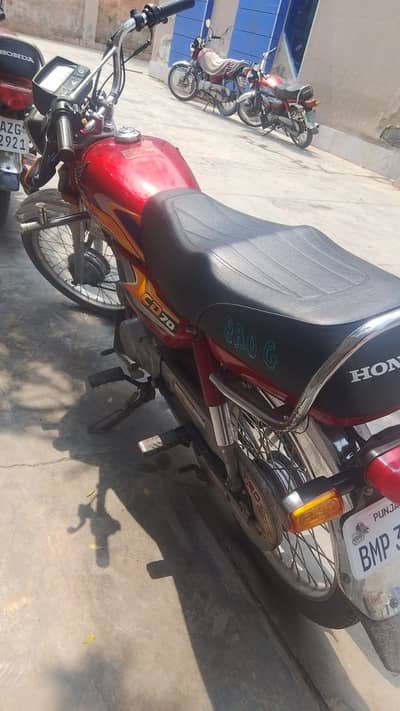 Honda CD 70 2025