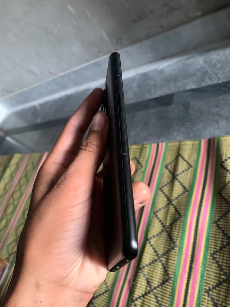 One Plus 10 Pro 4