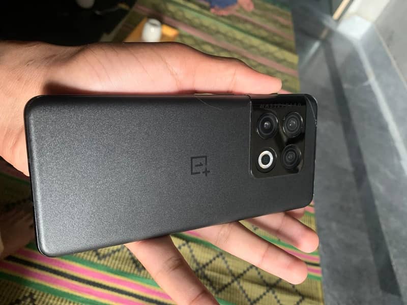 One Plus 10 Pro 7