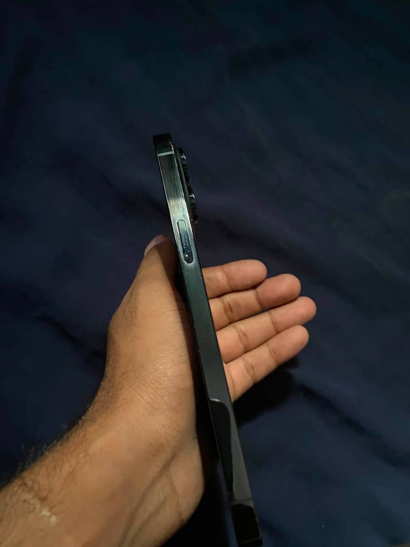 Apple iPhone 14 Pro 3