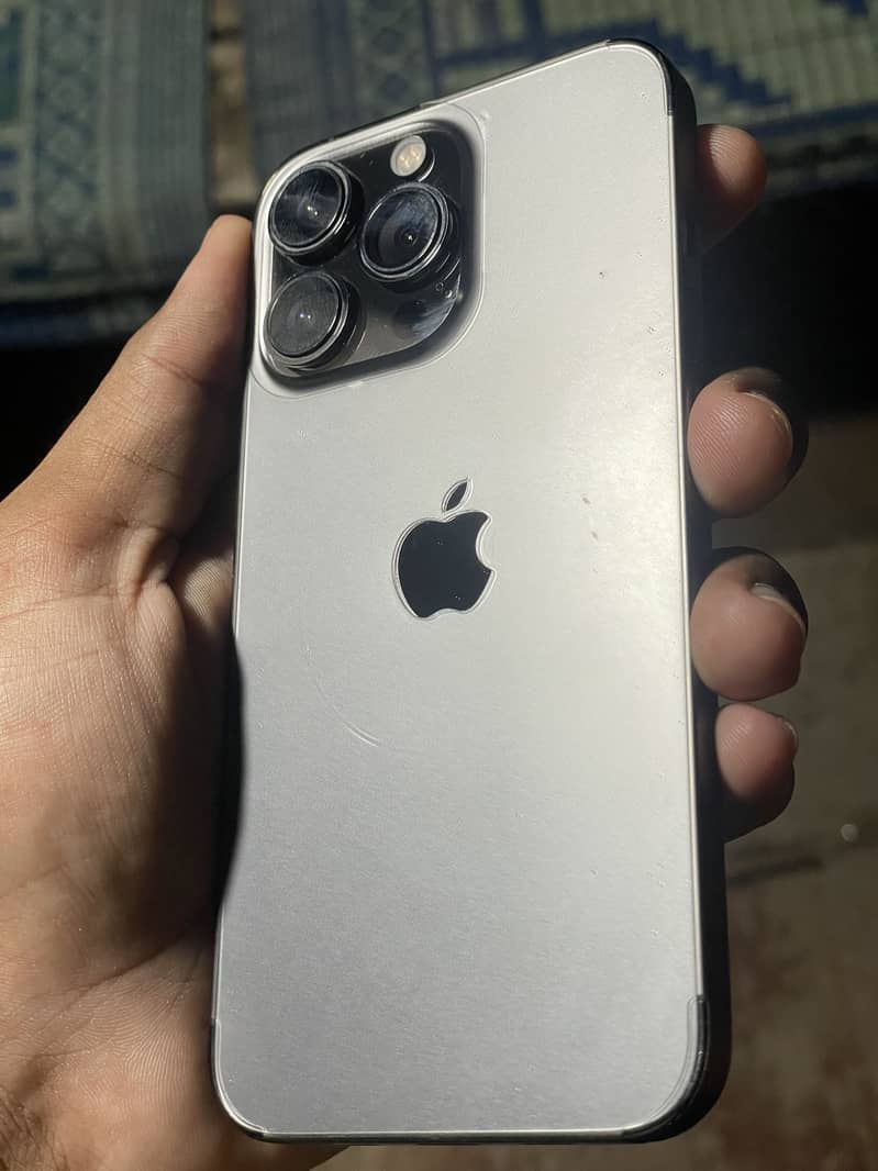 Apple iPhone 13 Pro 2