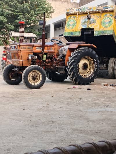 only tractor for sale. tralii not for sale.
