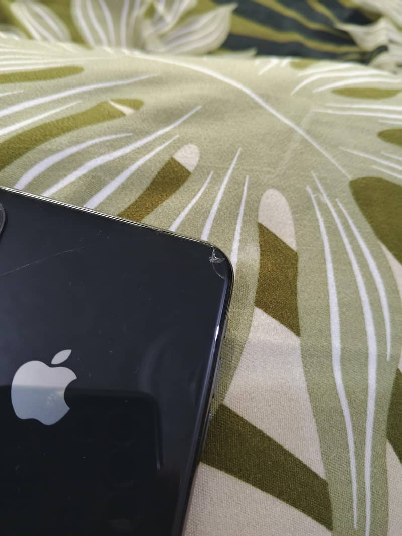 Apple iPhone XS Max 2