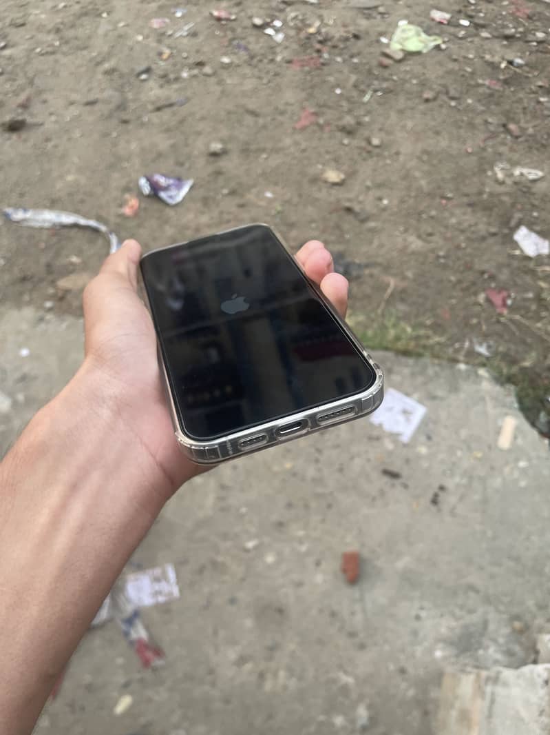 Apple iPhone 15 Pro Max 1