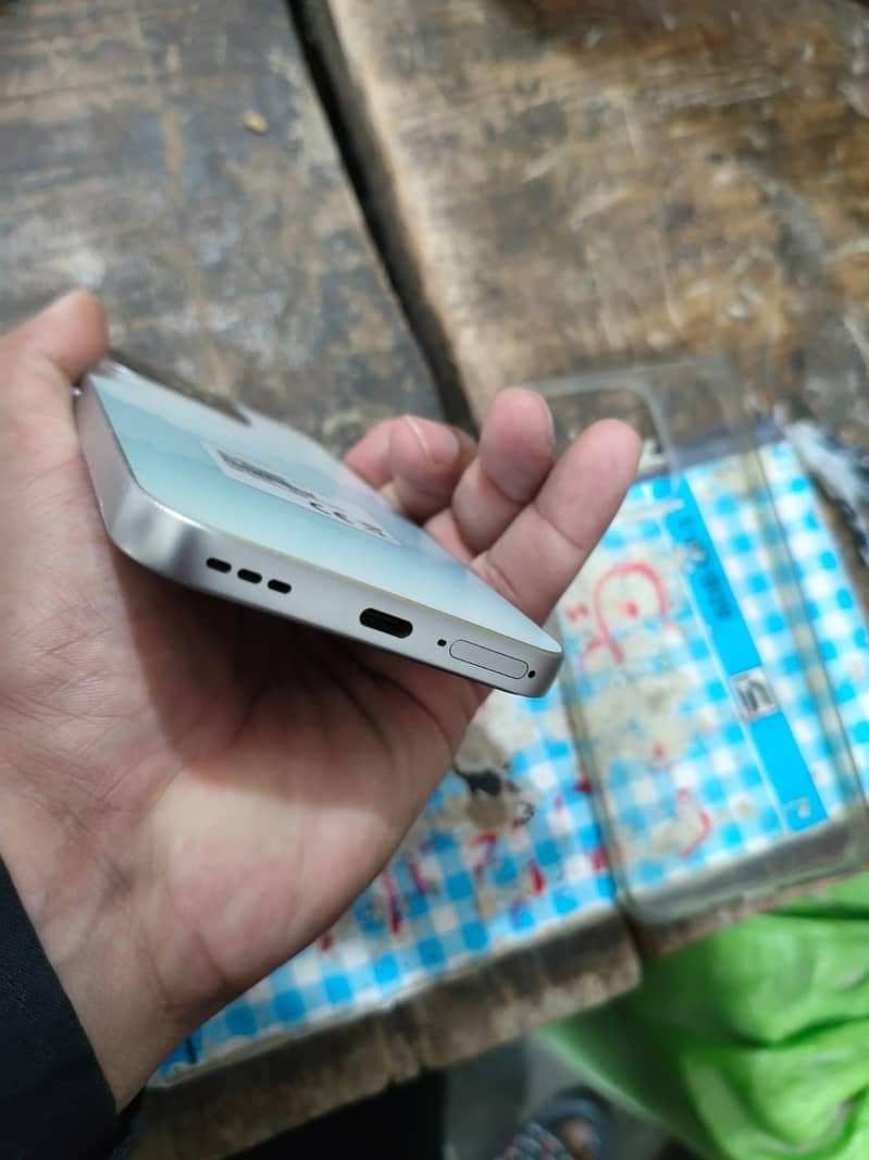 OPPO A6s 4
