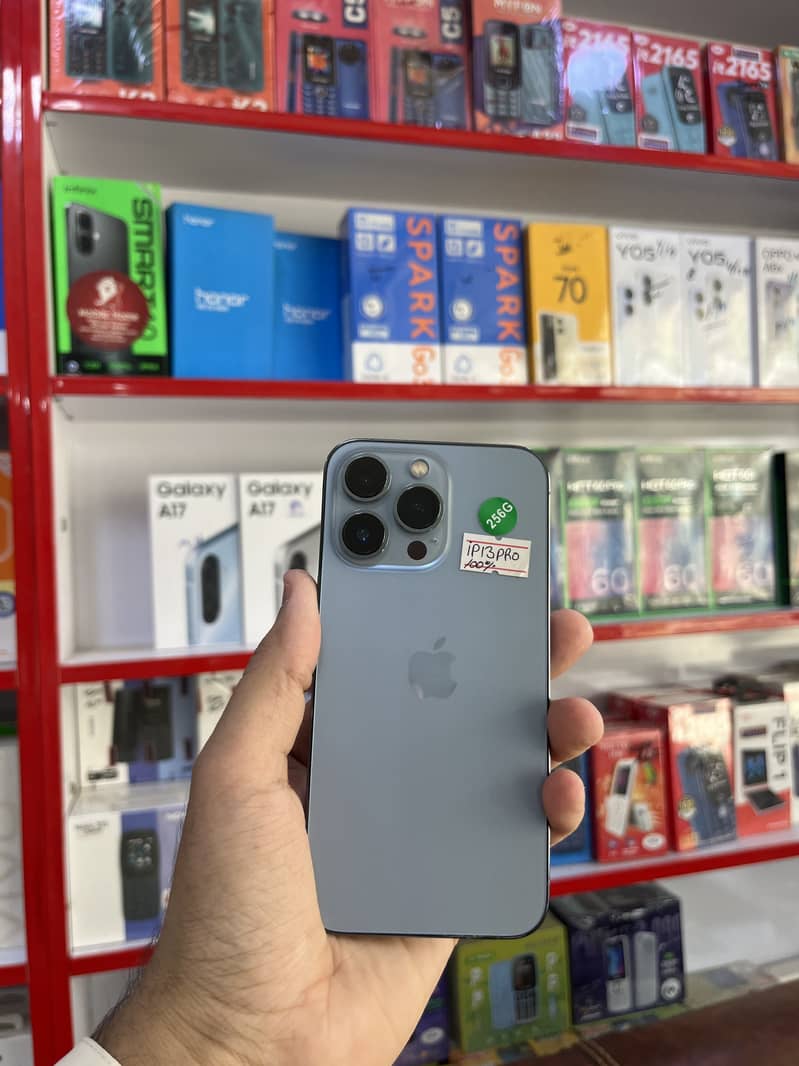 Apple iPhone 13 Pro 0
