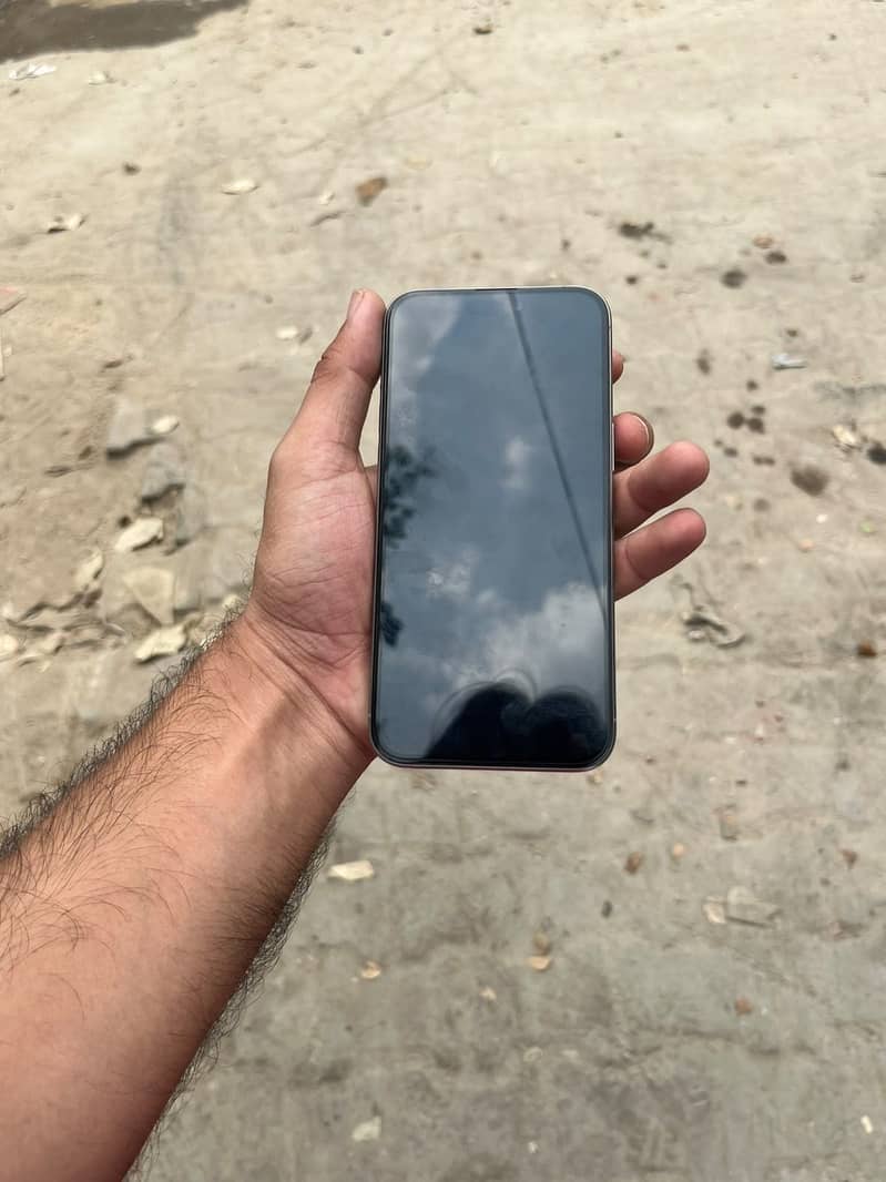 Apple iPhone 15 Pro Max 5