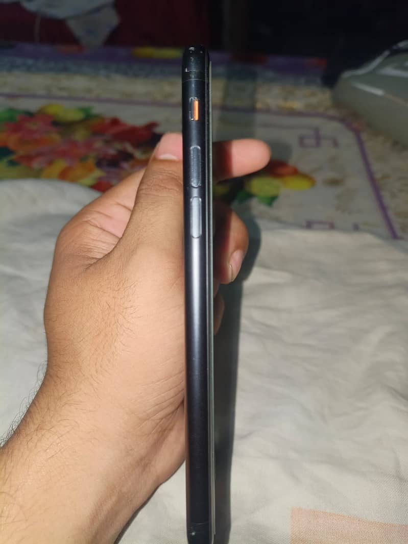 Apple iPhone 17 5