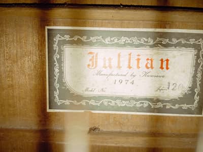 vintage Julian  acoustic guitar (1978 model) _ excellent condition