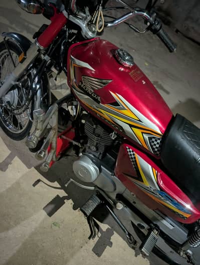 Honda CG 125 2025