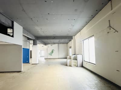 Office Of 7500 Square Feet In I-10/3 For Rent
