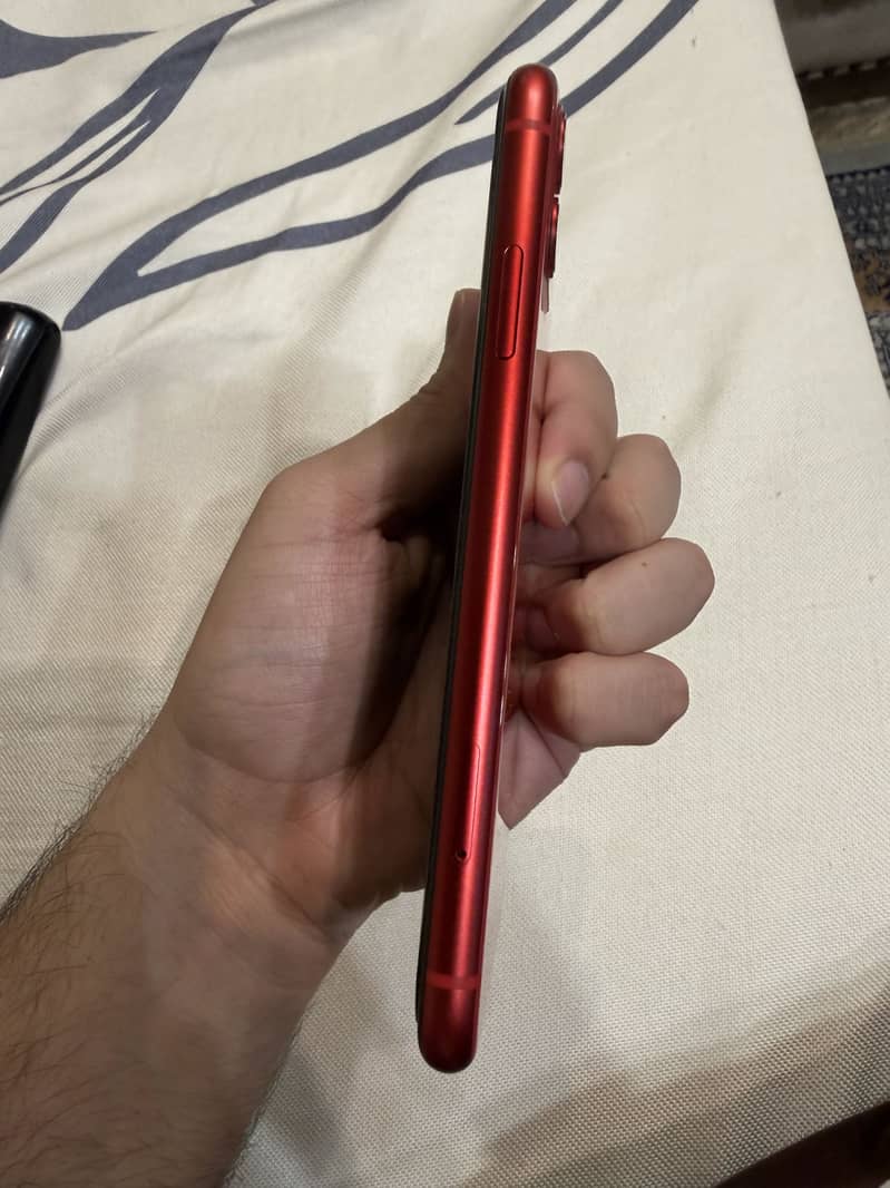 Apple iPhone 11 4