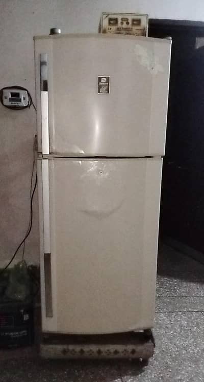 Dawlance Double-Door Refrigerator – Used Condition number:03004116180