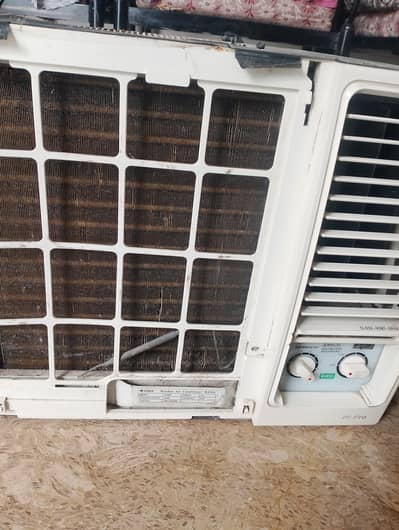 Gree window ac heavy cooling 14 14 room covered chield
