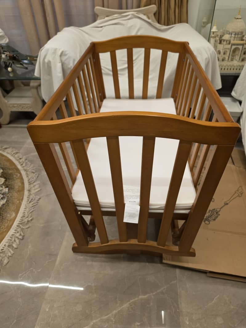 Baby cot 4