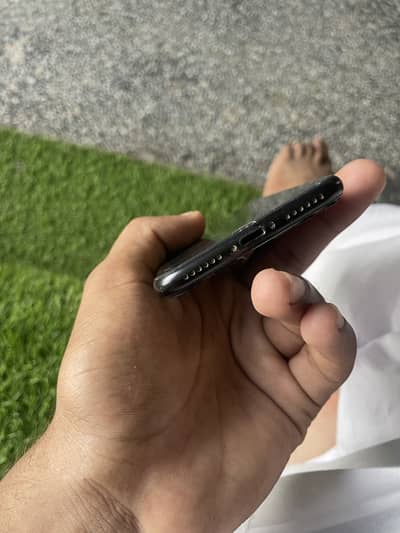 Apple iPhone SE