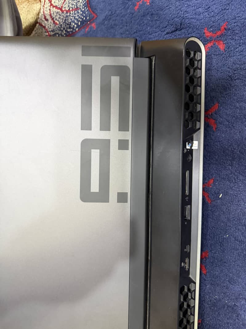 Alienware Area 51-m 0