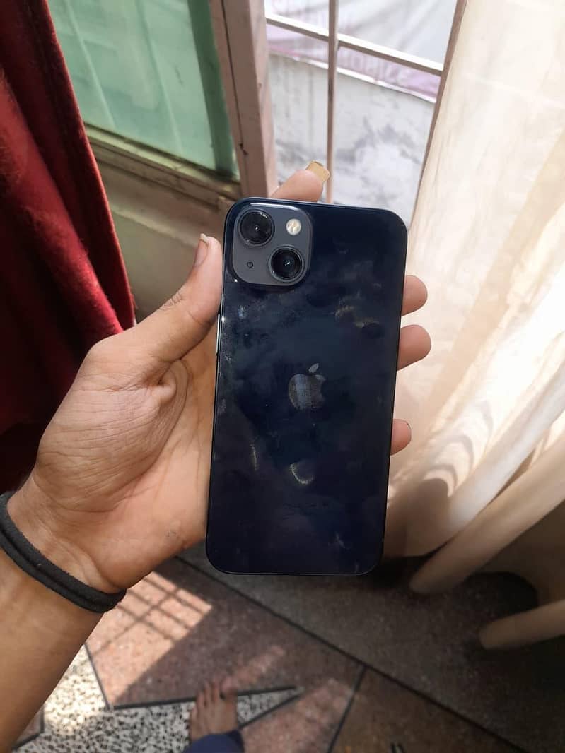Apple iPhone 13 4