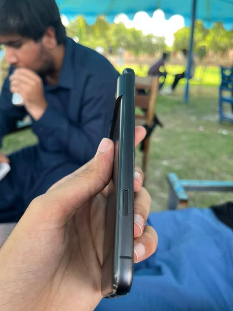 Google Pixel 8 3