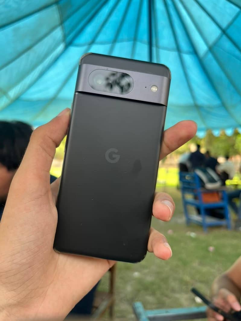 Google Pixel 8 4