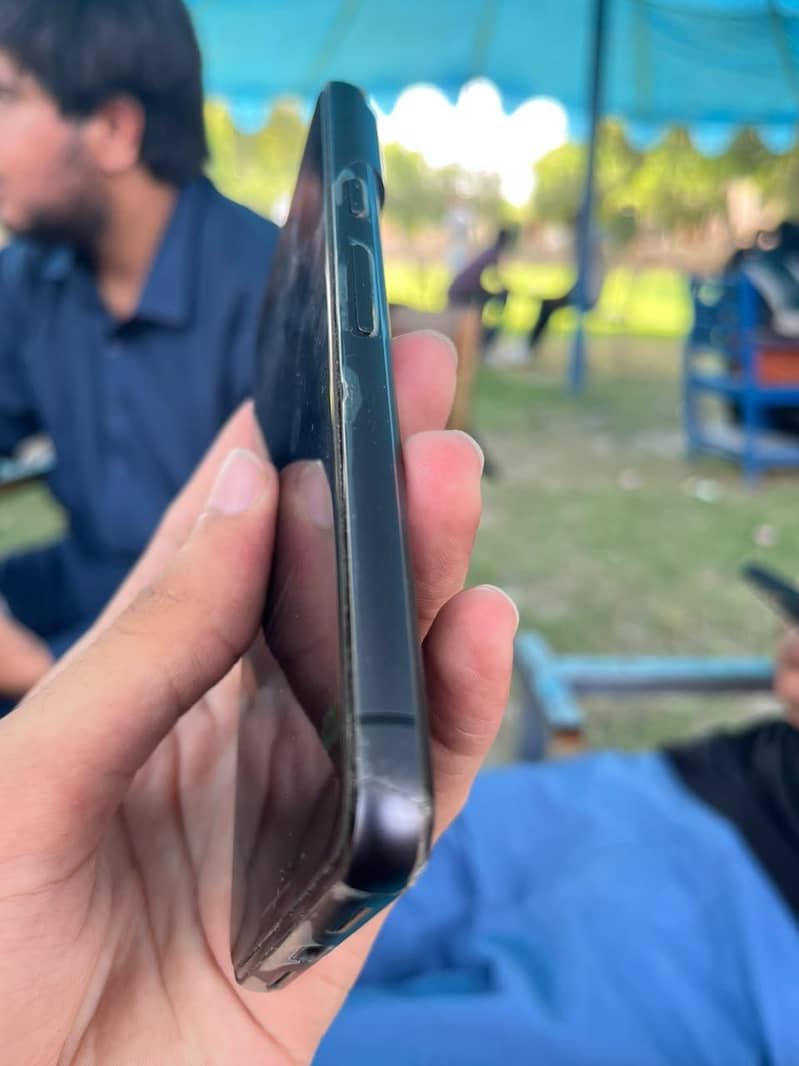 Google Pixel 8 6