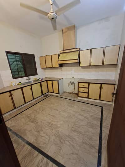 10 Marla Upper Portion Available For Rent ( DHA Main Boulevard Apporach)