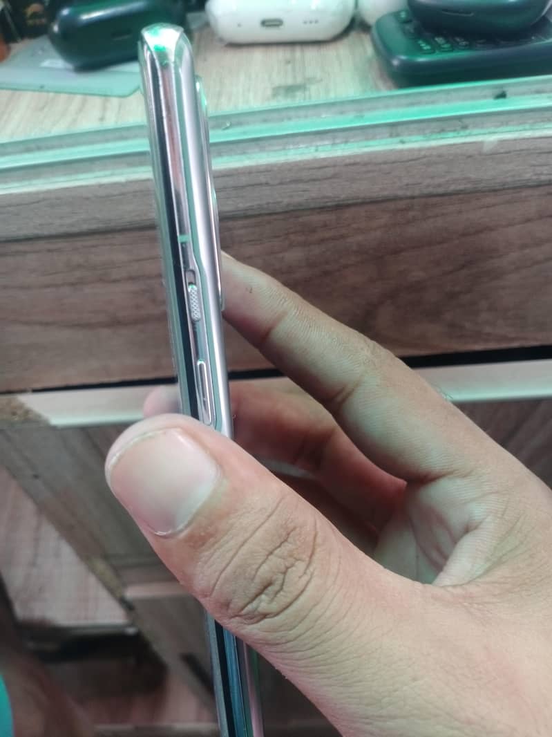 One Plus 9 Pro 5G 2