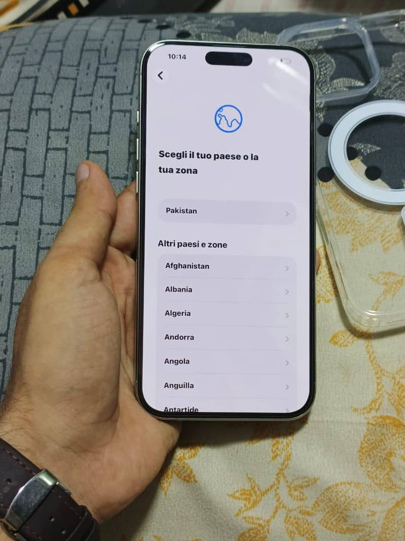 Apple iPhone 16 Pro Max 4