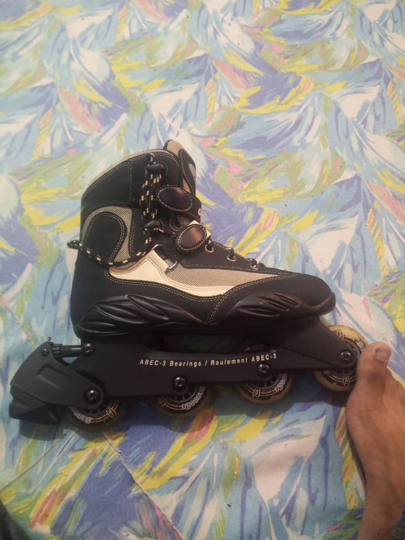 bazooka roller skates . 1
